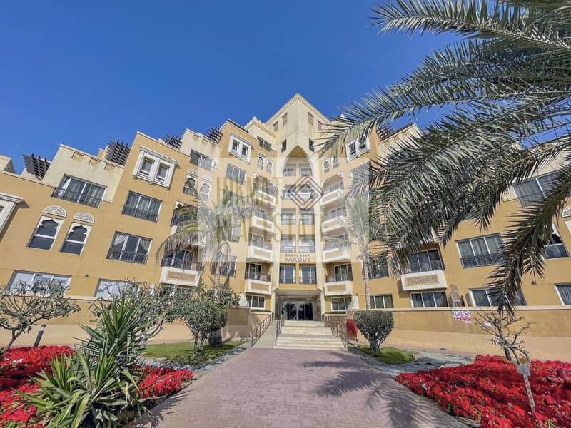 Well-loved Large 1 Bedroom in Yakout Bab Al Bahr