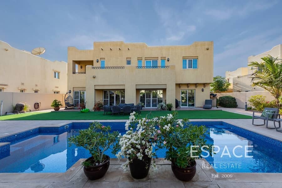 Private Pool | Quiet Location | 6 Bed Villa