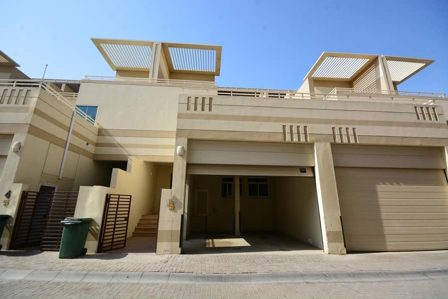 37 Massive | 3Bed+Maid+Family Room| Large Garden