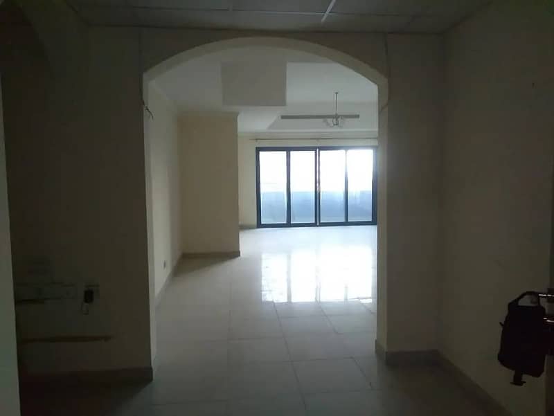 SPACIOUS 2 BEDROOM APARTMENT FOR RENT AC Free