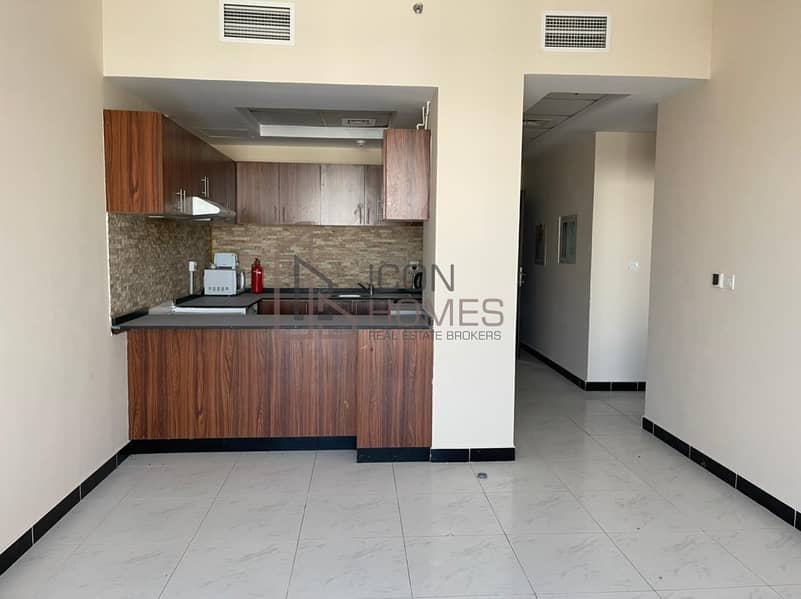 6 TWO BEDROOM APARTMENT WITH BALCONY
