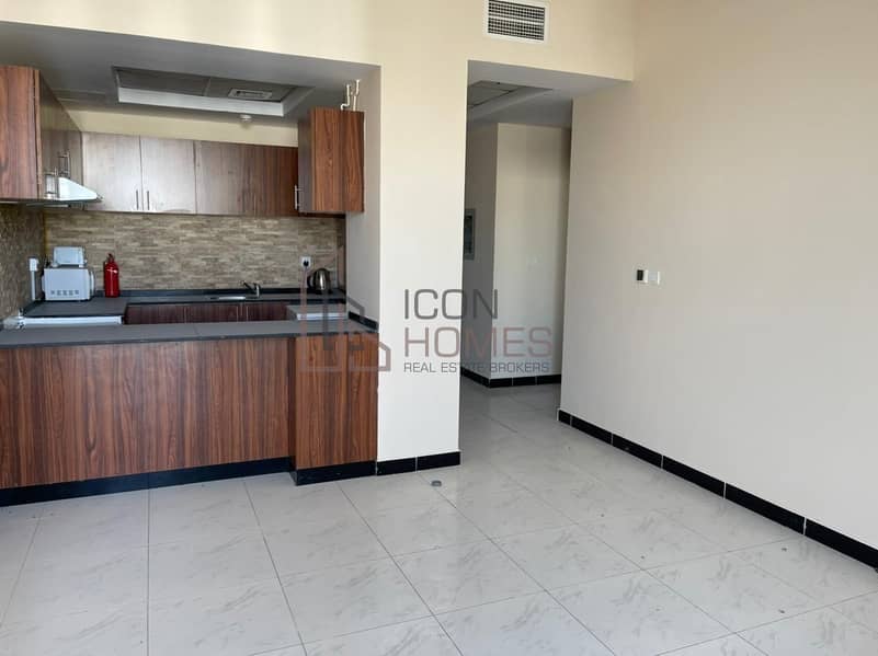 10 TWO BEDROOM APARTMENT WITH BALCONY
