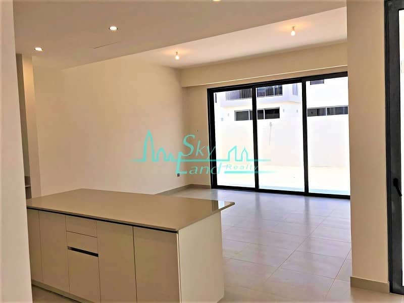 4 Corner Unit |Exceptional Villa | Near Park