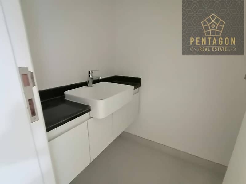 58 2 bed/ Fitted appliances/ 1 month free