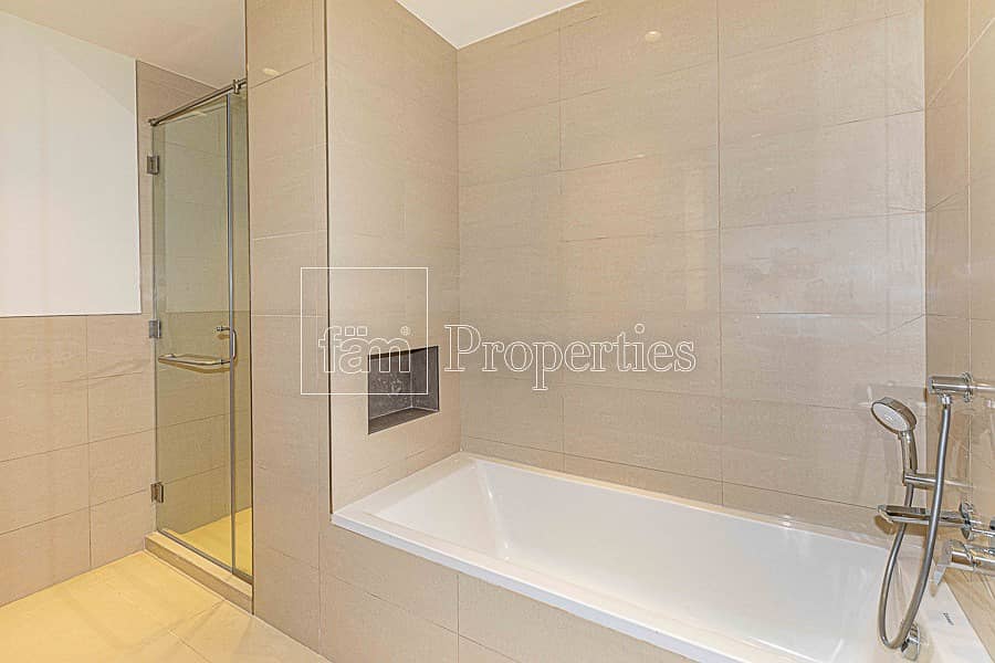 11 Modern and Spacious 1 Bd |Boulevard and Pool View