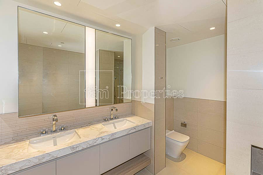 15 Modern and Spacious 1 Bd |Boulevard and Pool View