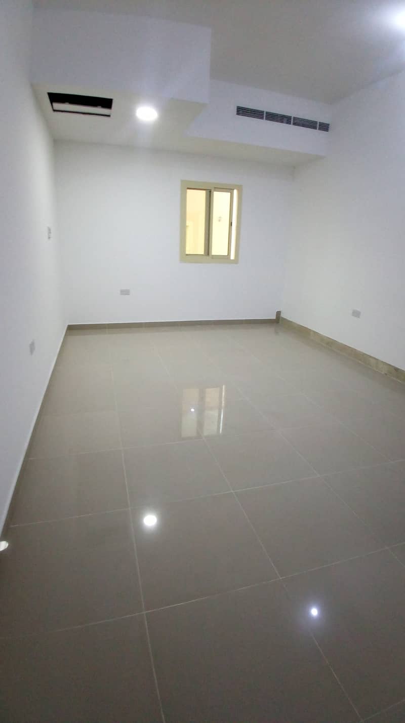 BRAND NEW PROPER 1BHK WITH HUGE ROOM SIZE AT MBZ 42K 2CHQS
