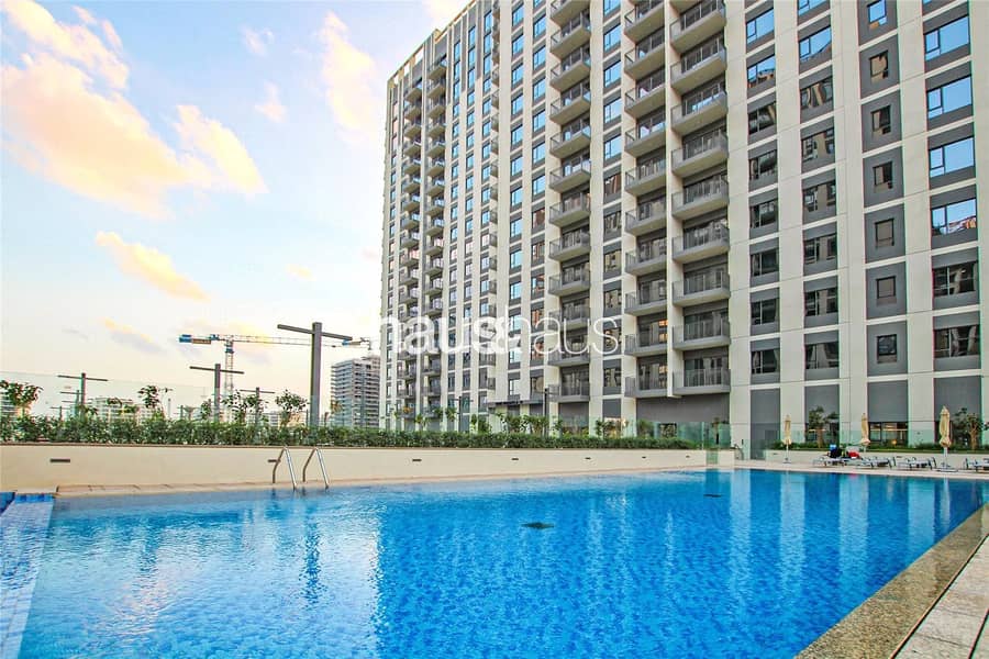 Exclusive | High Floor | Available Now| Negotiable