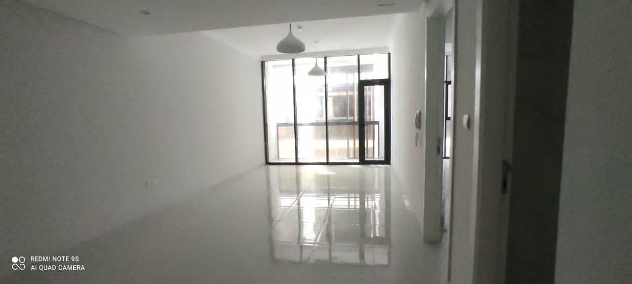 BRAND NEW FIRST SHIFTING 30DAYS FREE IDEAL APARTMENT 1BEDROOM HUGE HALL 2WASHROOMS  BALCONY WARDROBES COVERD PARKING ONLY 33K  IN MUWAILIH SHARJAH