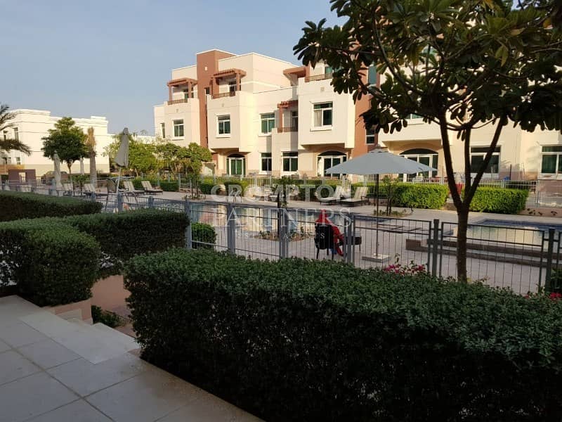 Corner | Rented | Pool and garden View Terrace Corner | Rented | Pool and garden View Terrace