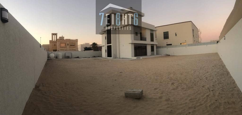 9 Outstanding property: 5 b/r good quality indep villa + maids room + large garden for rent in Barsha South 1