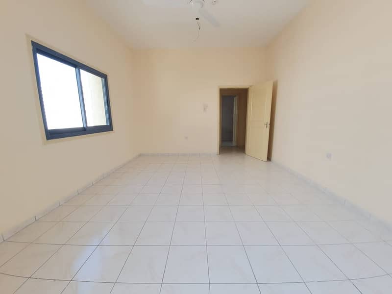 شقة في أبو شغارة 2 غرف 21000 درهم - 4981235