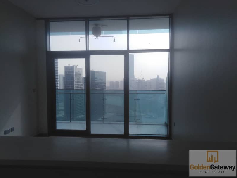 10 Brand New 1 Bed | Lake View | High Floor