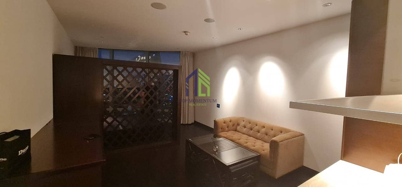 Studio in Burj Khalifa| Vacant| Semi-furnished