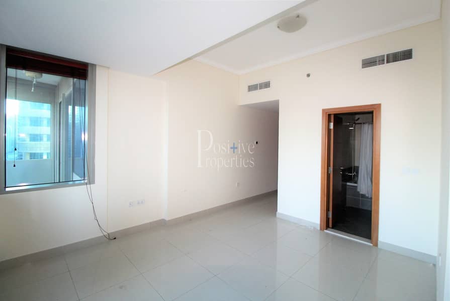6 Bight and Large | Partial Sea view | Vacant