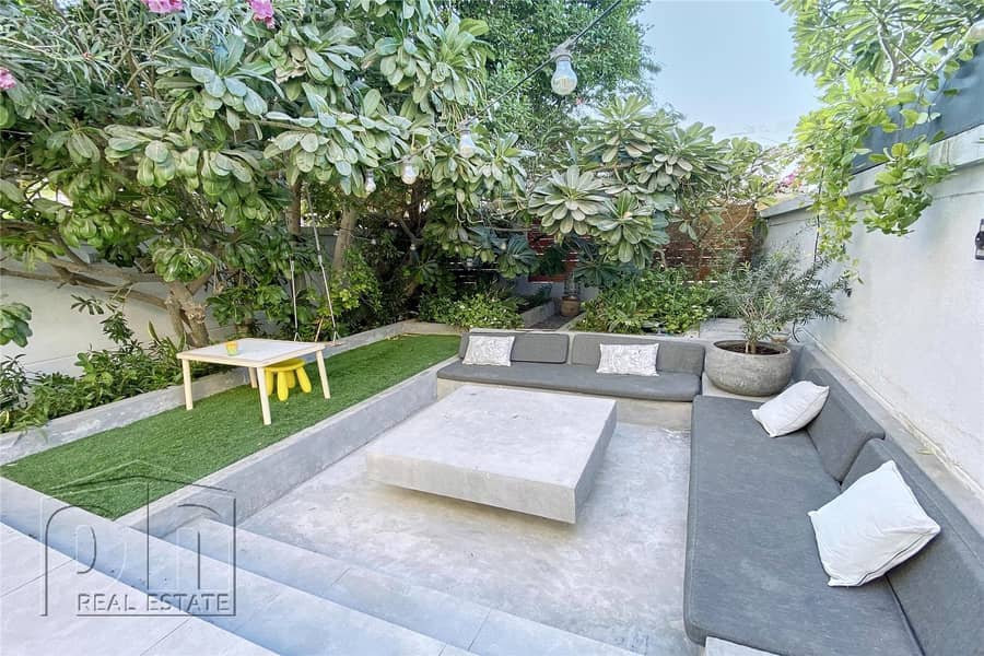 Fully Upgraded | Beautiful Garden | 2 Bed Fully Upgraded | Beautiful Garden | 2 Bed