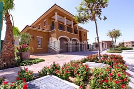 Luxurious Corner Big Plot Villa in Highly Regarded Location!