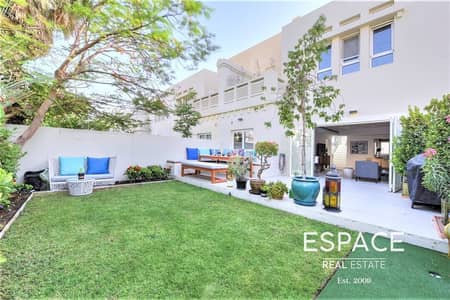 3 Bedroom Villa for Sale in The Lakes, Dubai - Exclusive | Upgraded and Extended 3 Beds 3 Bedroom Villa for Sale in The Lakes, Dubai - Exclusive | Upgraded and Extended 3 Beds