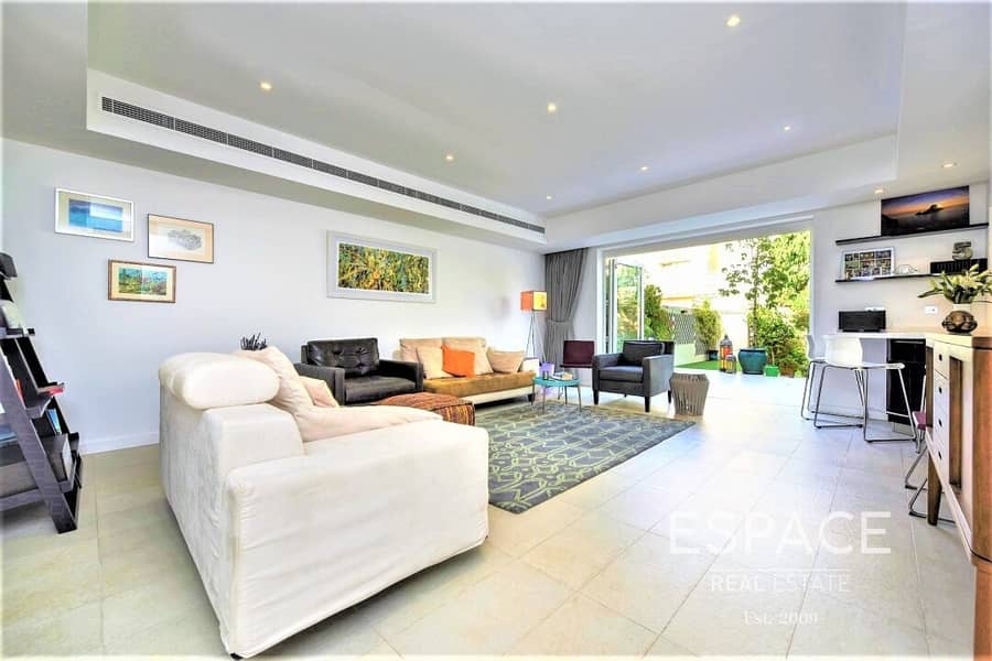 9 Exclusive | Upgraded and Extended 3 Beds