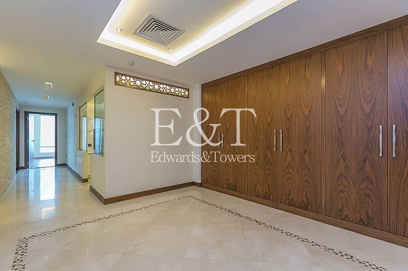 25 Exquisite Fully Upgraded Apt with Terrace