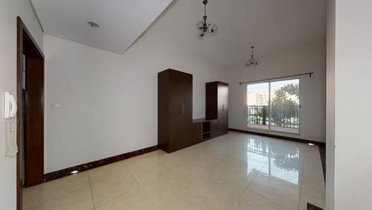 50% off commission I Balcony I Shared pool 50% off commission I Balcony I Shared pool