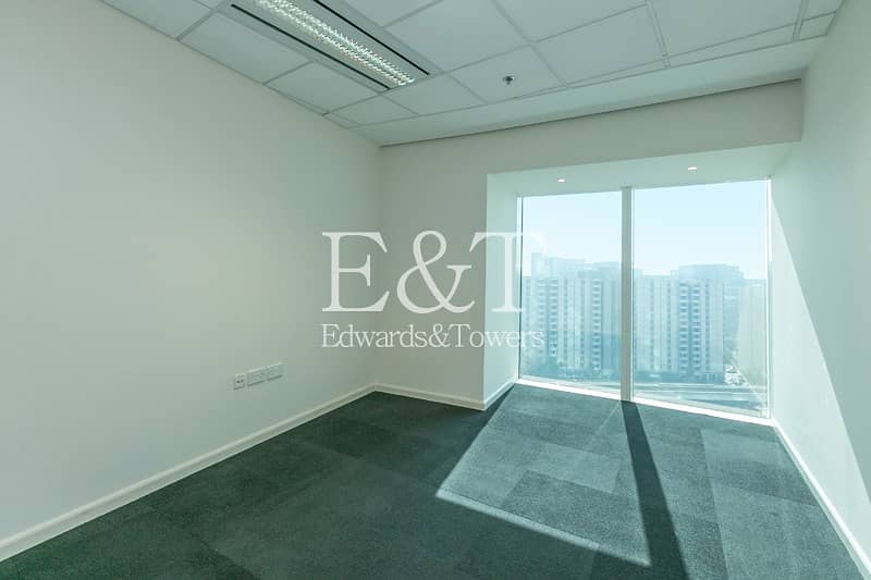 10 Fully Fitted Office in Ascott Park Place | SZR