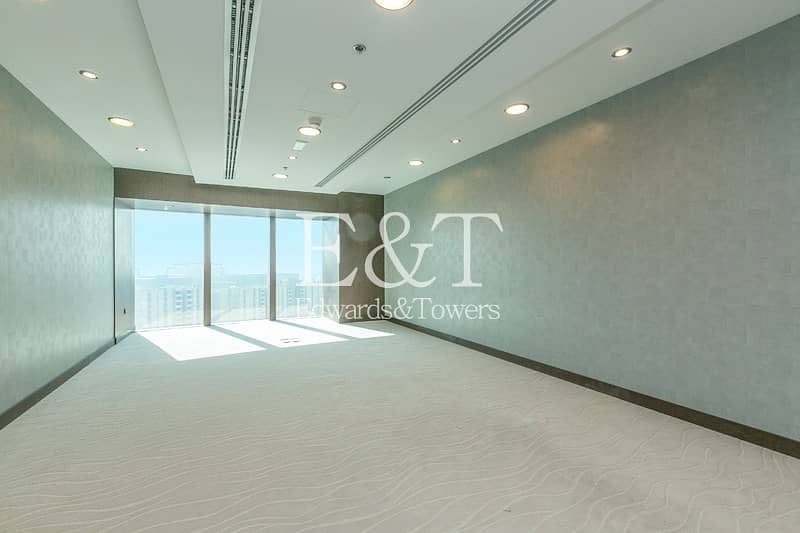 30 Spacious Fitted Full Floor Ascott Park Place