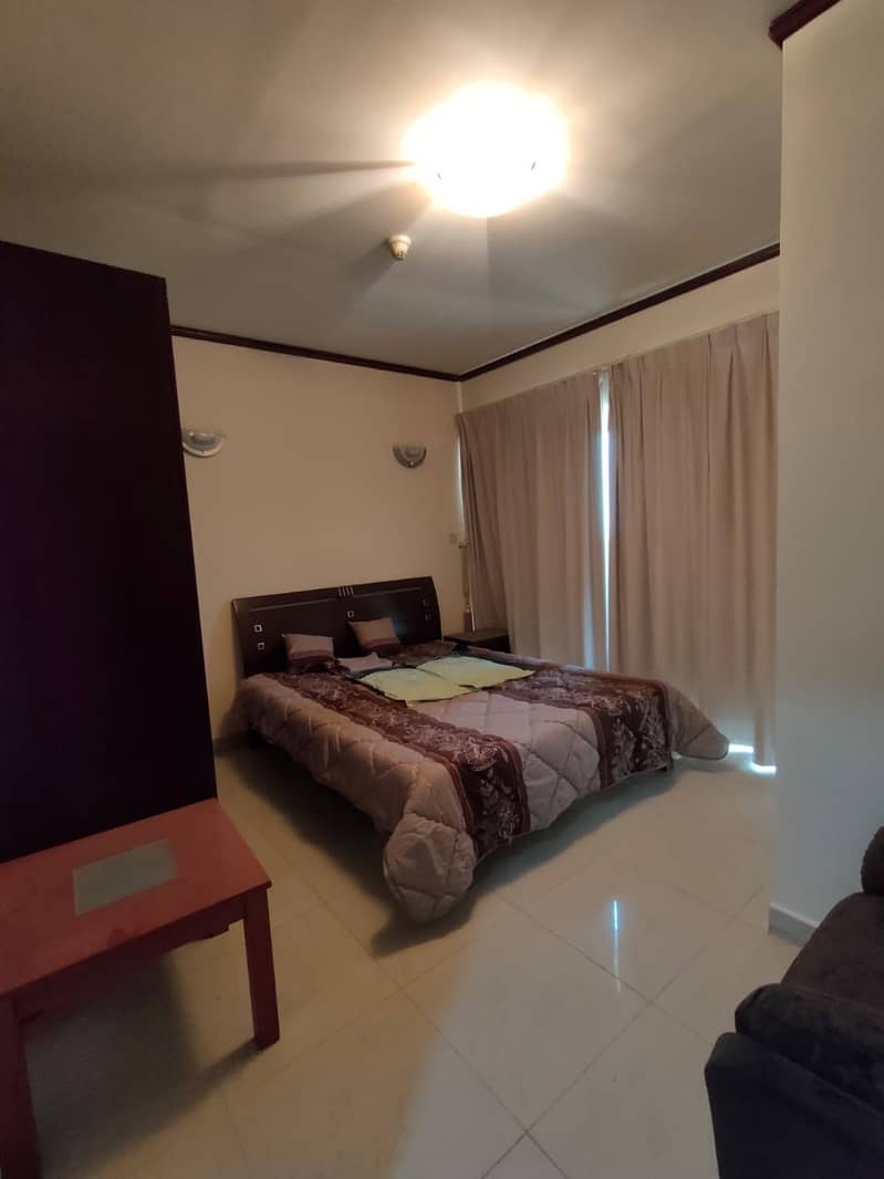 LUXURY FURNISHED 1BHK IN DUBAI GATE 1 ONLY 40K(NEGOTIABLE)