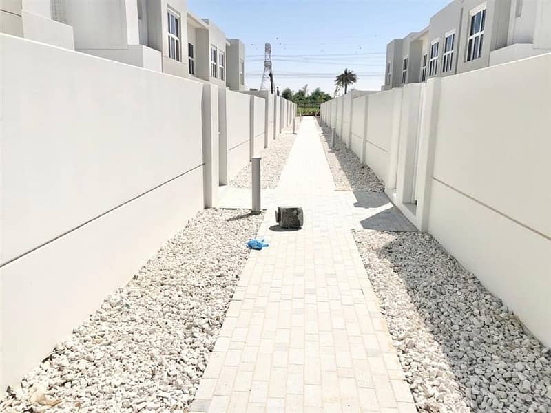 Beautiful Corner 4Bedroom villa for Rent in Arabella 120k Beautiful Corner 4Bedroom villa for Rent in Arabella 120k