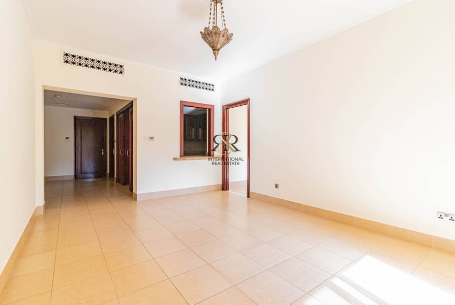 Spacious and Well Maintained 2 Bedrooms with balcony