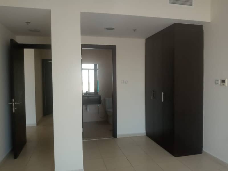 PRICE REDUCED AED 36K Only !!! 2 Bedroom-2 balconies-Parking-Laundry in Queue Point Liwan