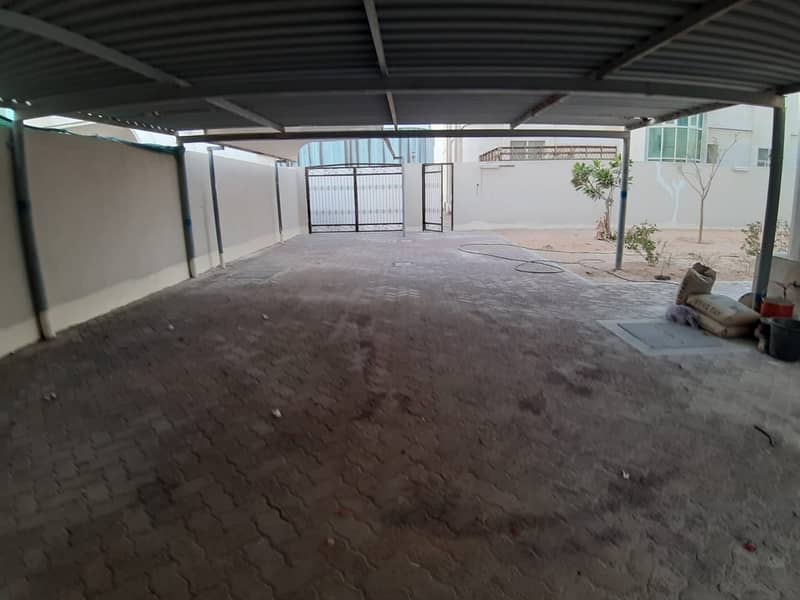 24 Stand Alone 7-BR Villa walking distance to Al Forsan Mall (suitable for family or company staff)