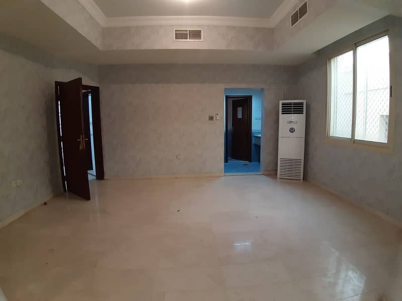 85 Stand Alone 7-BR Villa walking distance to Al Forsan Mall (suitable for family or company staff)