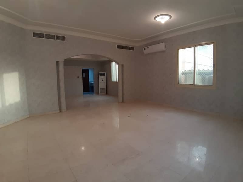 87 Stand Alone 7-BR Villa walking distance to Al Forsan Mall (suitable for family or company staff)