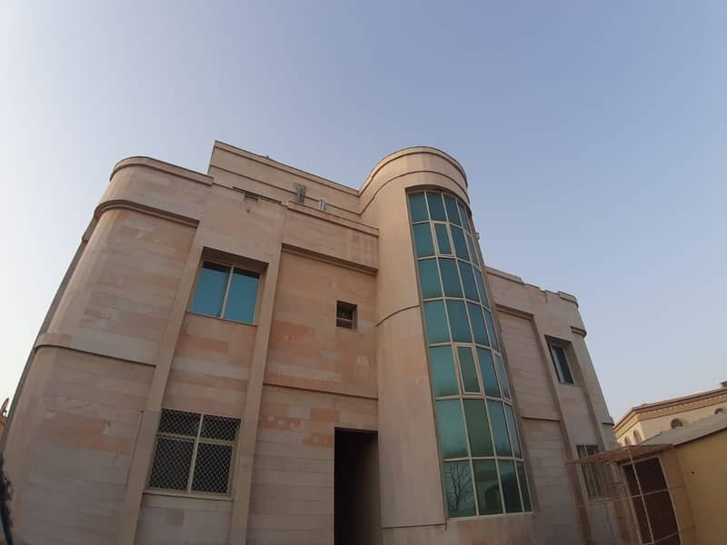 89 Stand Alone 7-BR Villa walking distance to Al Forsan Mall (suitable for family or company staff)