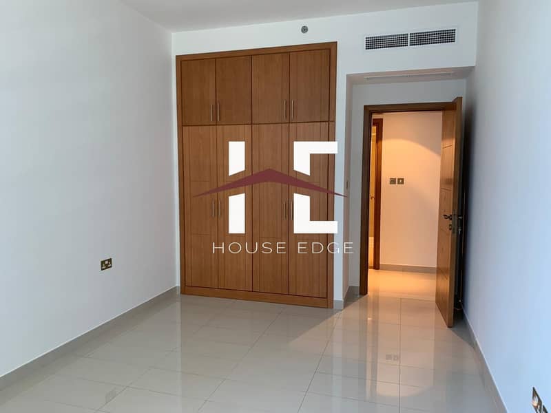 6 Classy 3 BHK with Gym | Maid+Laundry Room.
