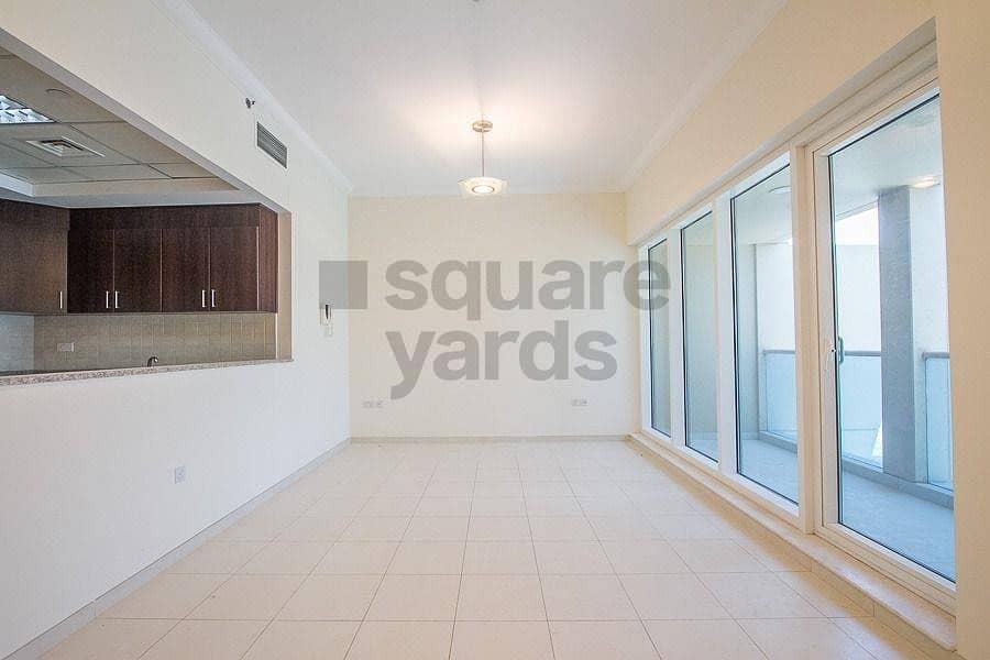 Bright Unit ||Amazing Canal View || Great Location