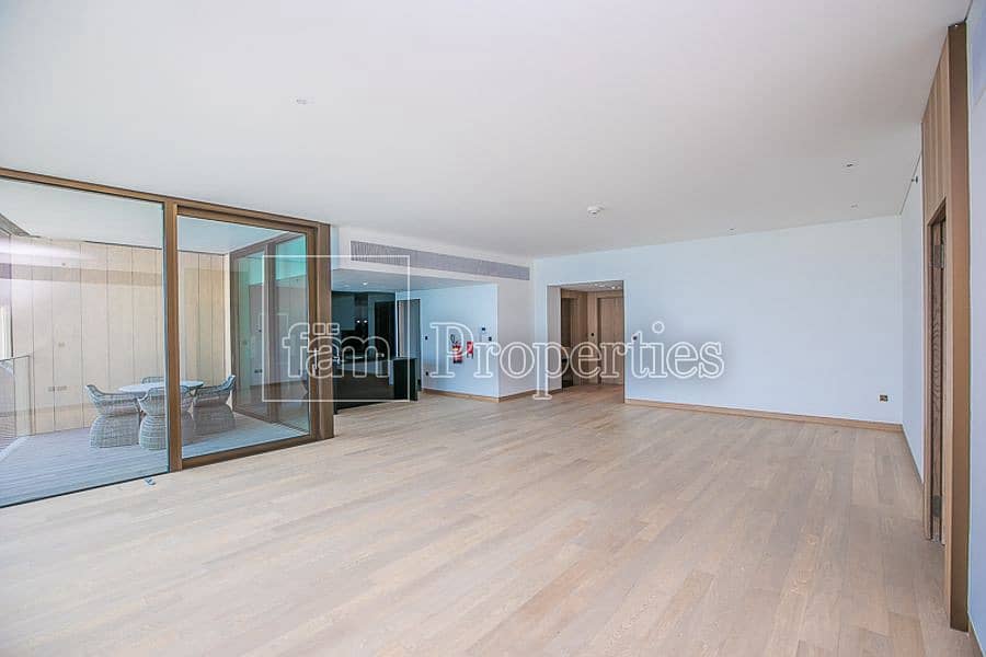 Ready To Move In | The Only 3BED Availbale Now Ready To Move In | The Only 3BED Availbale Now