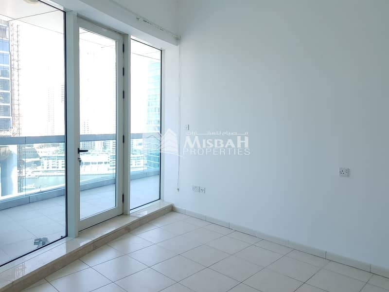 20 Very Bright Natural Sun Light in The Apartment Located in To Marina 4 Bedroom Vacant Now