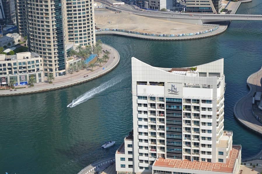 For sale a two-room apartment and a hall, a very excellent area, in the most prestigious places of Dubai, at a price that will not be repeated, opposite the Khalifa Tower.