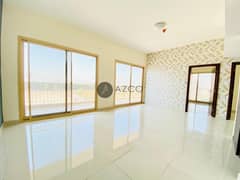 Grab This 3BHK Plus Maid Room|Spacious Living Room