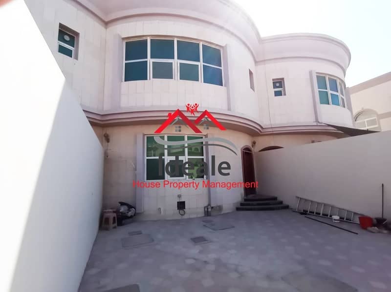 Excellent 4BR villa with balcony and parking