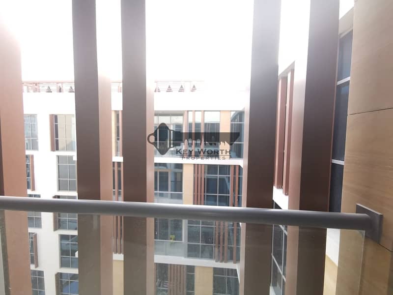 31 water front 1 bed room very bright  apartment in jaddaf
