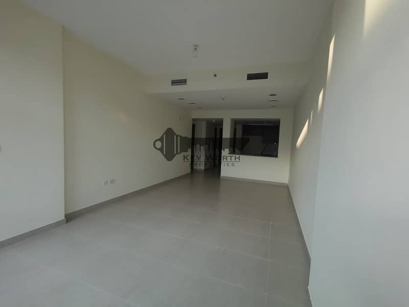 14 water front 1 bed room very bright  apartment in jaddaf