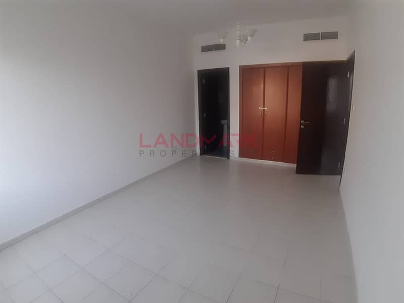 ENGLAND CLUSTER 1 BEDROOM HALL FOR RENT
