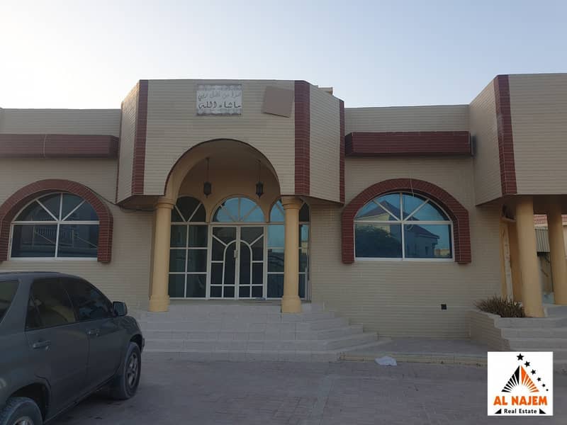 Large-sized villa for rent for large families on the corner of the street and on both streets in Al Rawda area in Ajman