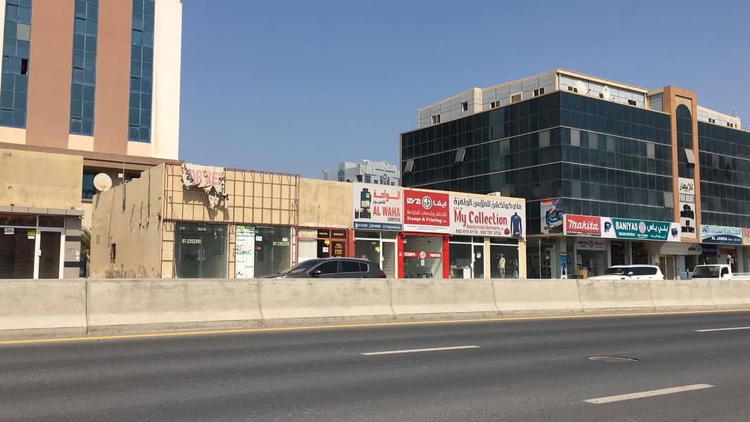 Shops for rent in the middle of Nakheel - excellent location