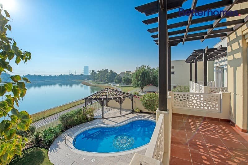 Lake View| With Pool | Upgraded Kitchen | meadows