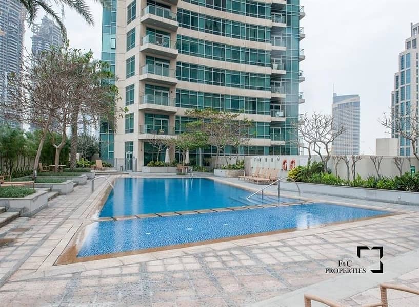 10 Garden View | Chiller Free | With terrace