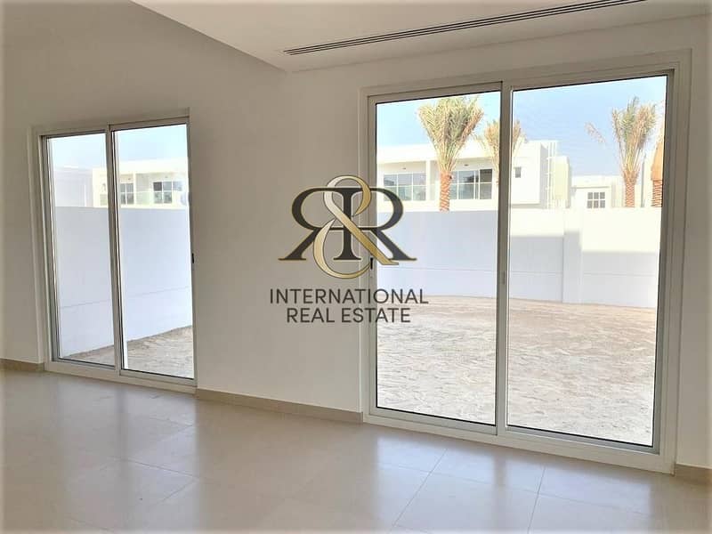 End Unit | Brand New | Spacious 4 Bedrooms plus Maid
